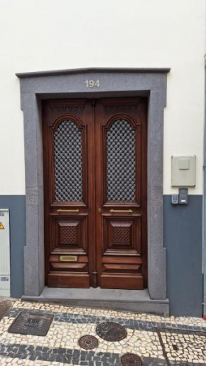 Theo's City House